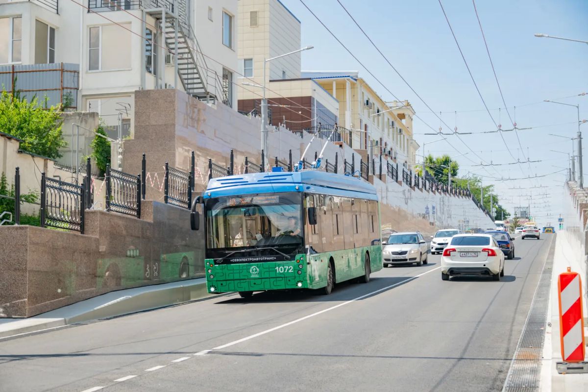 Михаил Развожаев: По улице Адмирала Октябрьского снова ходят троллейбусы! Михаил Развожаев: По улице Адмирала Октябрьского снова ходят троллейбусы!