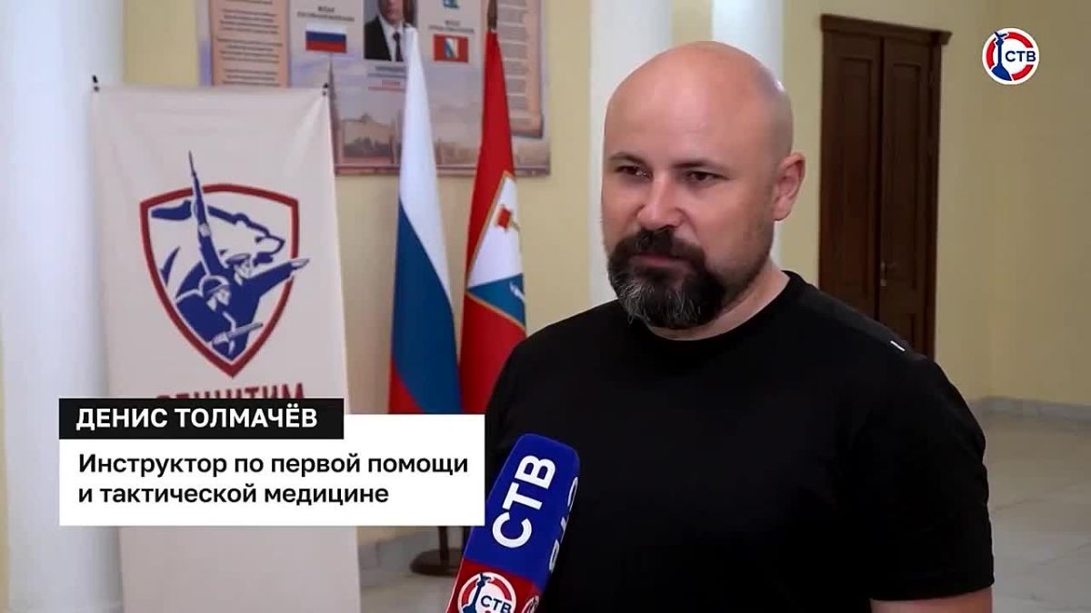 В Инкермане прошло занятие по первой помощи в рамках общегородской инициативы «Защитим Севастополь вместе» Занятие провёл участник СВО, инструктор по первой помощи и тактической медицине Денис Толмачёв. Он показал...