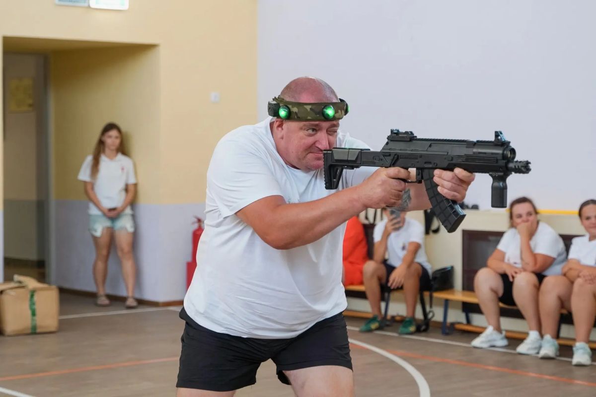 Родина начинается с семьи: в Севастополе прошла Всероссийская игра «Семейная зарница»! Родина начинается с семьи: в Севастополе прошла Всероссийская игра «Семейная зарница»!