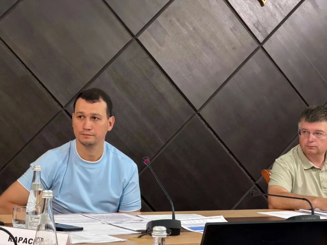 В Севастополе обсудили строительство социальных объектов и подготовку к отопительному сезону В Севастополе обсудили строительство социальных объектов и подготовку к отопительному сезону