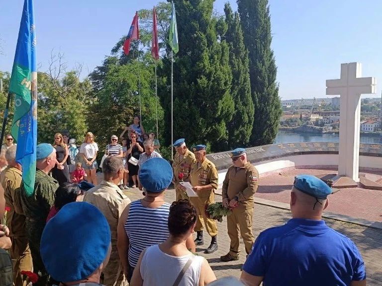 «Никто, кроме нас!» — в Севастополе прозвучал главный девиз «крылатой пехоты»