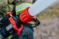 Горящий грузовой автомобиль тушат сотрудники МЧС России по Севастополю