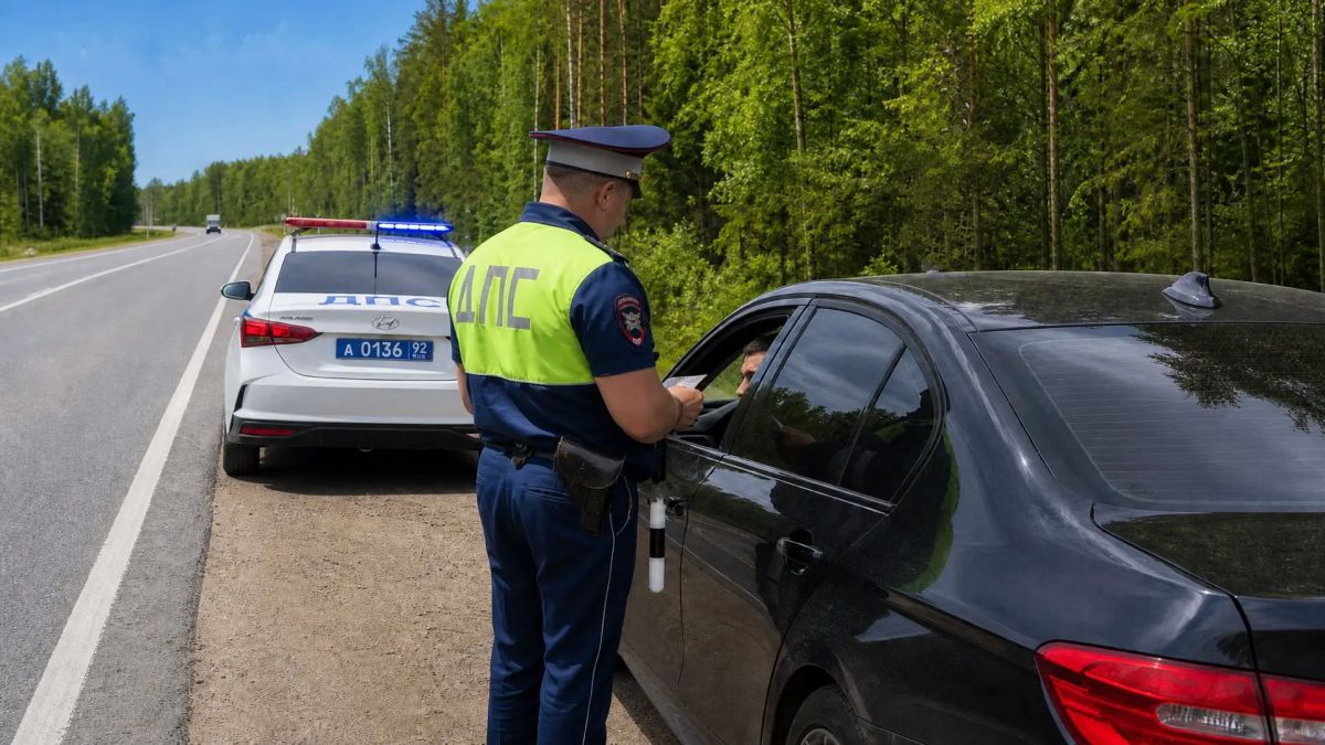 Госавтоинспекция Севастополя напоминает о безопасности на дорогах в жаркий период