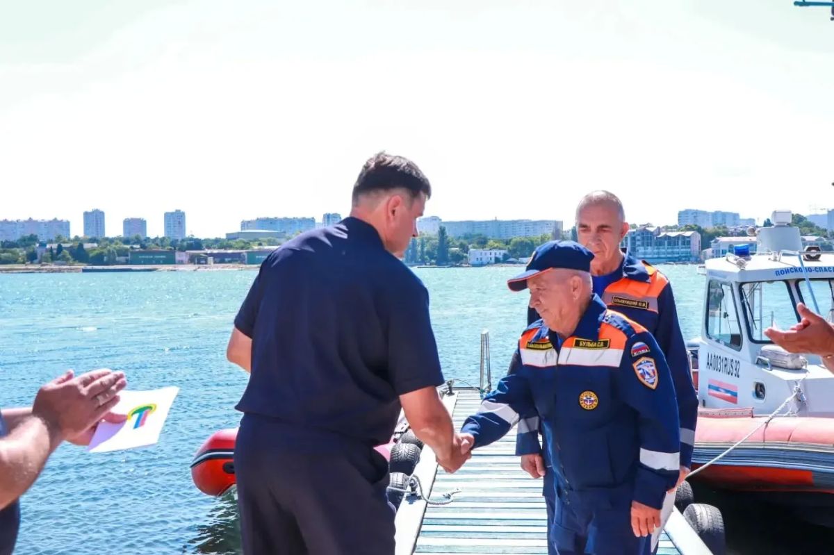 В Спасательной службе Севастополя проводили на заслуженный отдых двух спасателей В Спасательной службе Севастополя проводили на заслуженный отдых двух спасателей