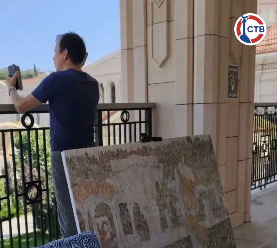 Художники Севастополя и Крыма собрались у стен древнего Херсонеса Художники Севастополя и Крыма собрались у стен древнего Херсонеса