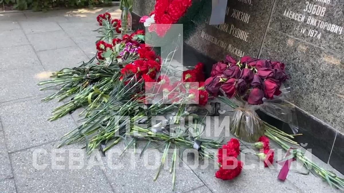 В Севастополе почтили память погибших на атомной подводной лодке «Курск»