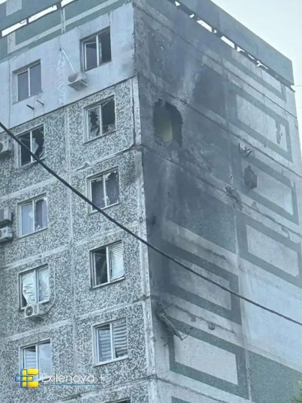 ВСУ атаковали юг России: в Новороссийске, Севастополе и под Белгородом тушат пожары и спасают раненых ВСУ атаковали юг России: в Новороссийске, Севастополе и под Белгородом тушат пожары и спасают раненых