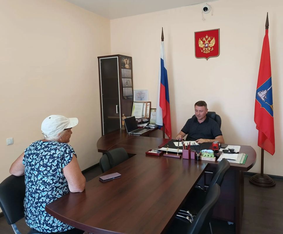 11 августа состоялся очередной прием граждан, где жители активно обращались с насущными вопросами 11 августа состоялся очередной прием граждан, где жители активно обращались с насущными вопросами
