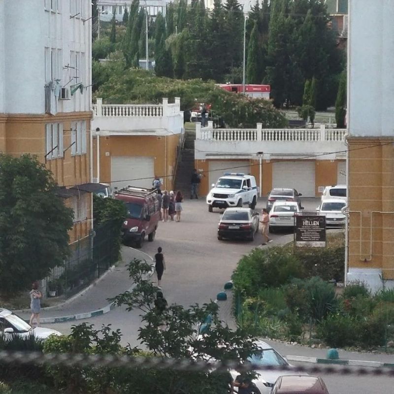Теракт в Севастополе: женщина взорвала рюкзак с бомбой, погиб мужчина Теракт в Севастополе: женщина взорвала рюкзак с бомбой, погиб мужчина