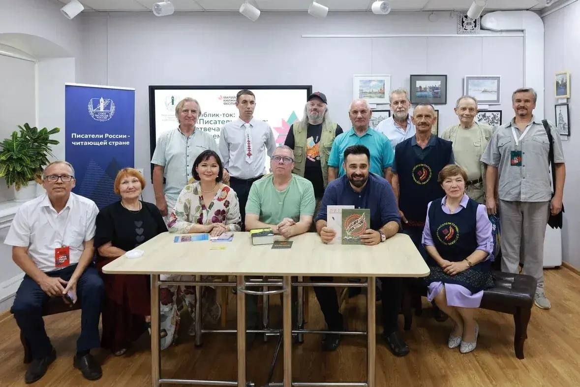 «Книга — это ощущение дома, книга — это наш русский дом»