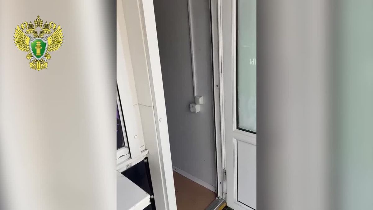 В Балаклаве прокуратура направила в суд уголовное дело по обвинению подростков в краже из табачного магазина ___