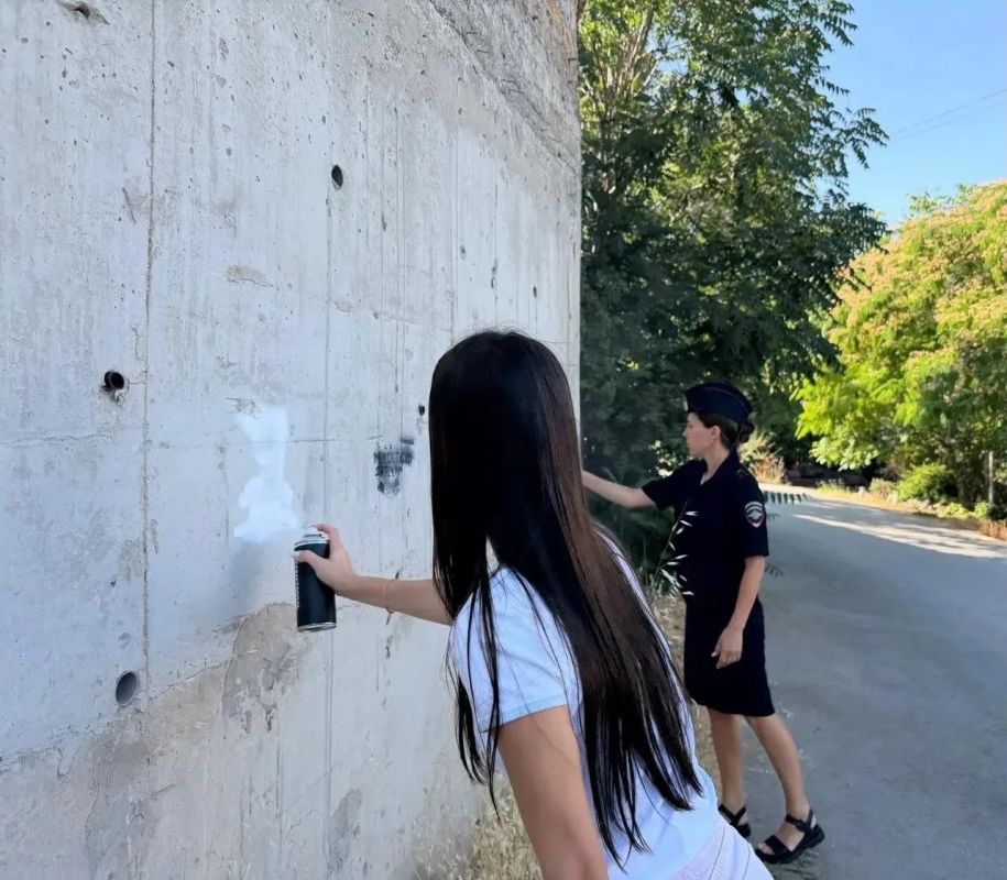 В Гагаринском районе Севастополя полицейские провели очередную акцию «Закрась опасность» В Гагаринском районе Севастополя полицейские провели очередную акцию «Закрась опасность»