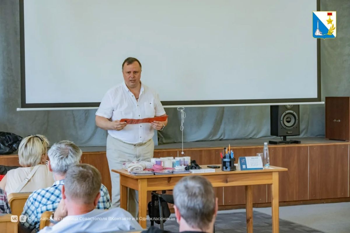 Водители севастопольских троллейбусов и автобусов прошли курсы первой помощи