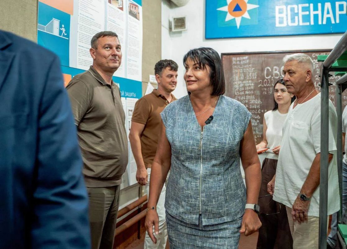 Татьяна Лобач: В рамках общегородской инициативы «Защитим Севастополь вместе» проверила организацию работы и обеспечение безопасности сотрудников ГУП «Севэлектроавтотранс» им. А.С. Круподёрова — одного из крупнейших... Татьяна Лобач: В рамках общегородской инициативы «Защитим Севастополь вместе» проверила организацию работы и обеспечение безопасности сотрудников ГУП «Севэлектроавтотранс» им. А.С. Круподёрова — одного из крупнейших...