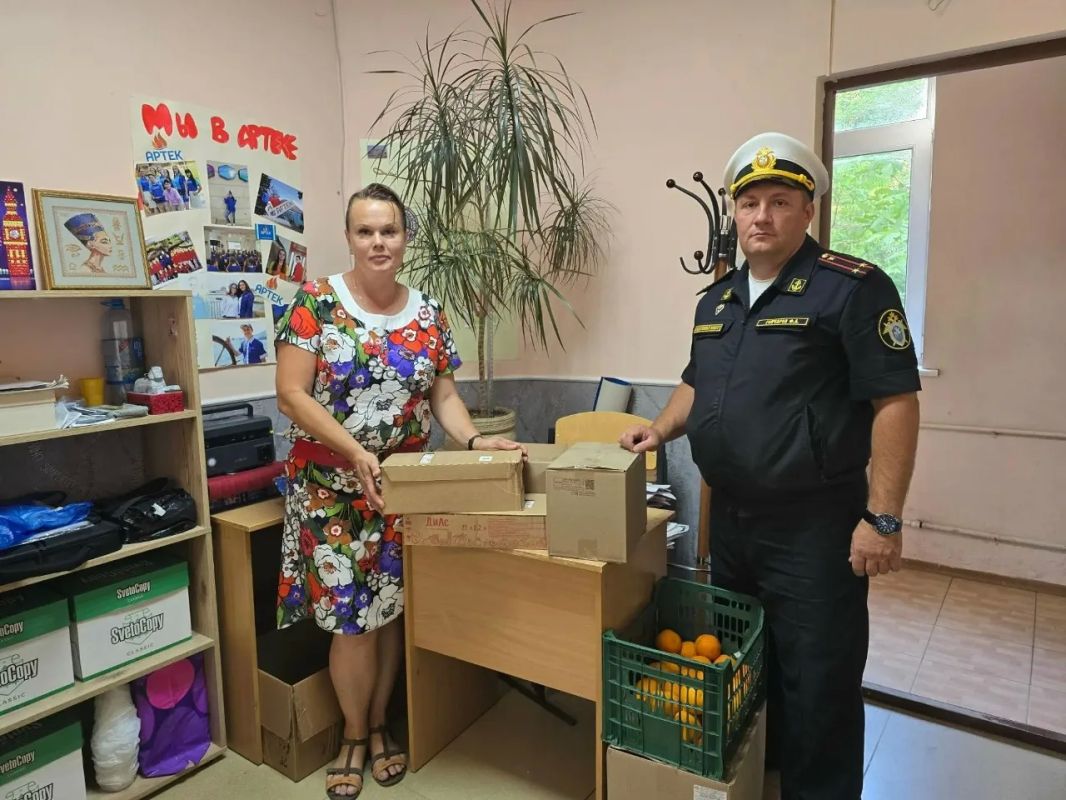 Военные следователи Следственного комитета Российской Федерации продолжают оказывать гуманитарную помощь Военные следователи Следственного комитета Российской Федерации продолжают оказывать гуманитарную помощь