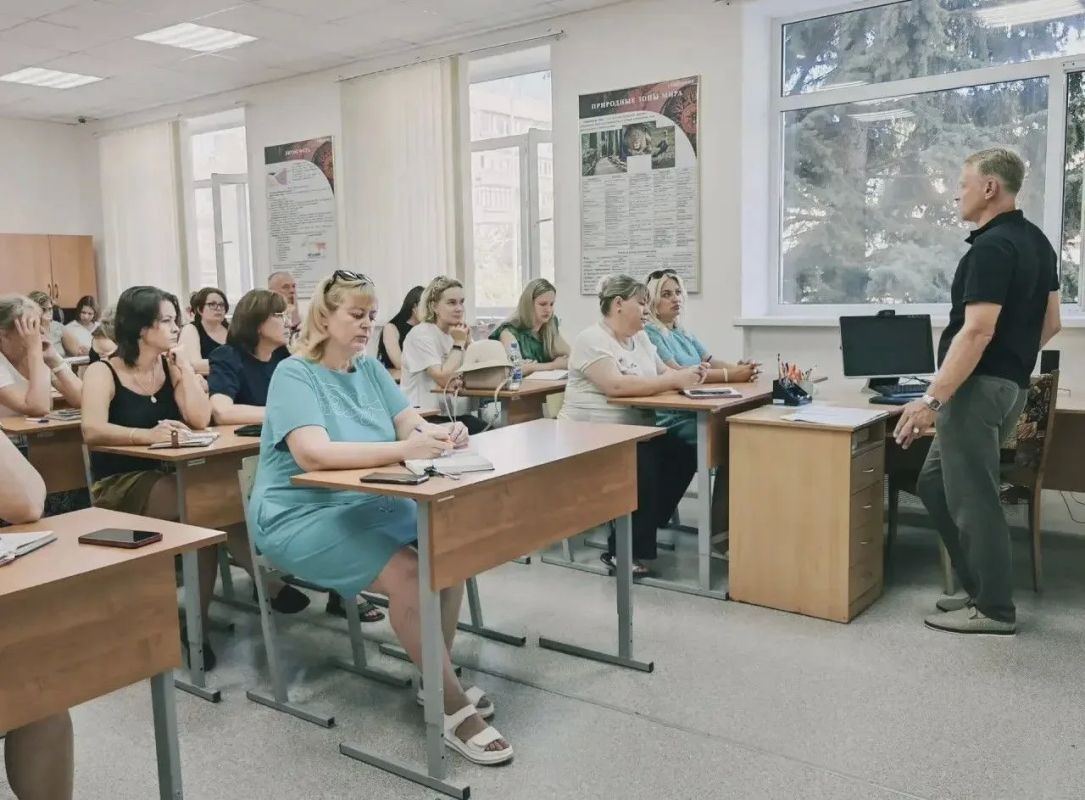 В севастопольских школах и детсадах прошли учения по безопасности В севастопольских школах и детсадах прошли учения по безопасности