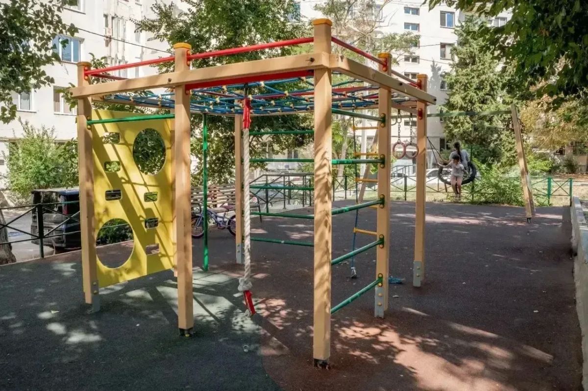 Татьяна Лобач:. «Мамы лучше знают, какой должна быть удобная и безопасная детская площадка» Жители дома на Боцманской, 5 обратились к депутату Госдумы от «Единой России» Татьяне Лобач из-за аварийной подпорной стены... Татьяна Лобач:. «Мамы лучше знают, какой должна быть удобная и безопасная детская площадка» Жители дома на Боцманской, 5 обратились к депутату Госдумы от «Единой России» Татьяне Лобач из-за аварийной подпорной стены...