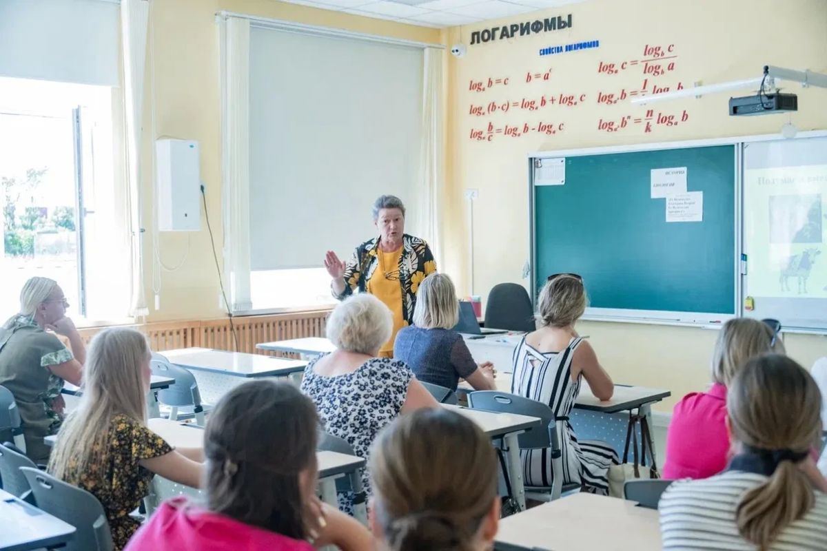 В Севастополе продолжаются традиционные августовские педагогические чтения в преддверии нового учебного года В Севастополе продолжаются традиционные августовские педагогические чтения в преддверии нового учебного года