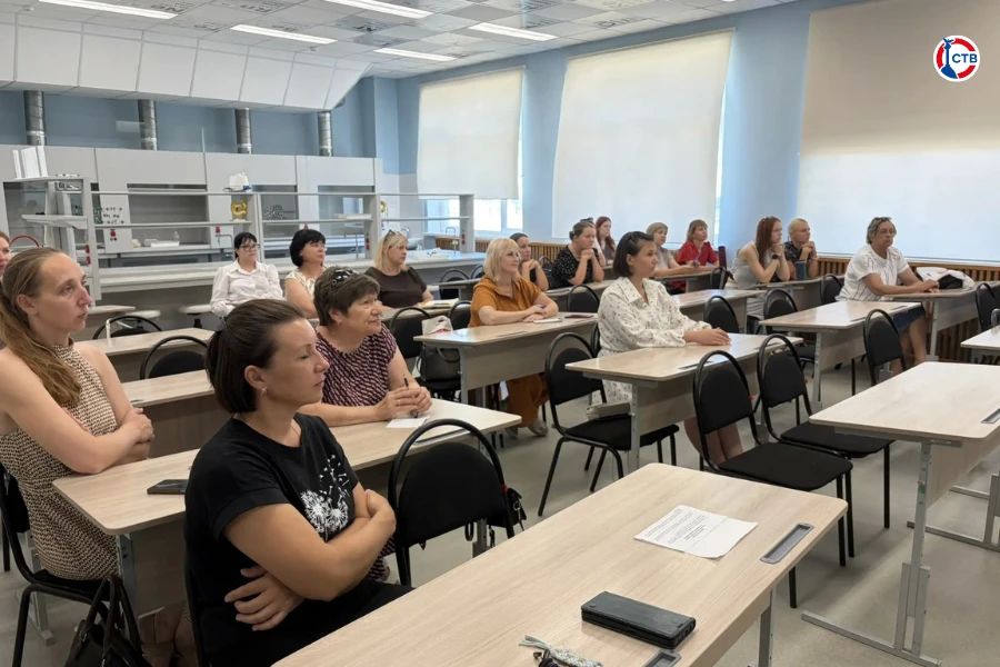 В рамках Августовских педагогических чтений прошёл мастер-класс «На одной волне» В рамках Августовских педагогических чтений прошёл мастер-класс «На одной волне»