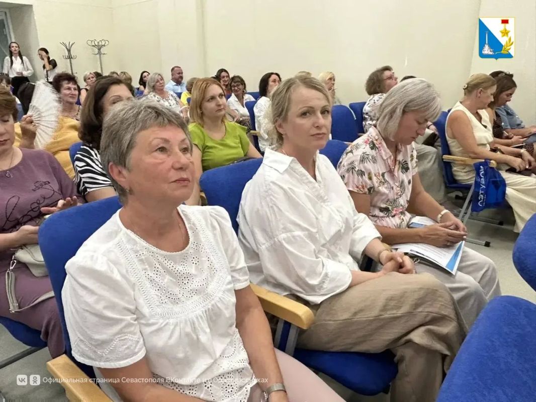 В Севастополе обсудили развитие среднего профессионального образования в новом учебном году В Севастополе обсудили развитие среднего профессионального образования в новом учебном году