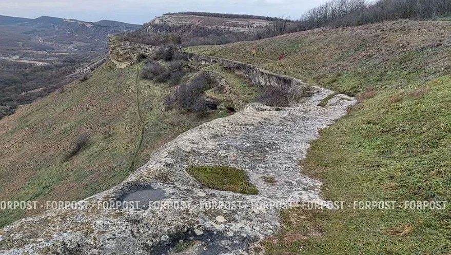 В Крыму благоустроили два туристических маршрута — к Бакле и водопаду Суаткан