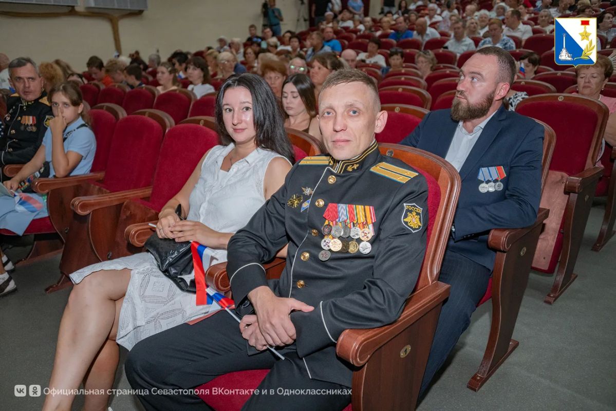 Севастополец Александр Малыгин получил гран-при фестиваля «Поколение СВОих» Севастополец Александр Малыгин получил гран-при фестиваля «Поколение СВОих»