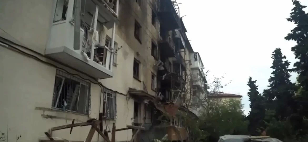 Удар ВСУ по пятиэтажке в Севастополе — что известно к этому часу: Удар ВСУ по пятиэтажке в Севастополе — что известно к этому часу: