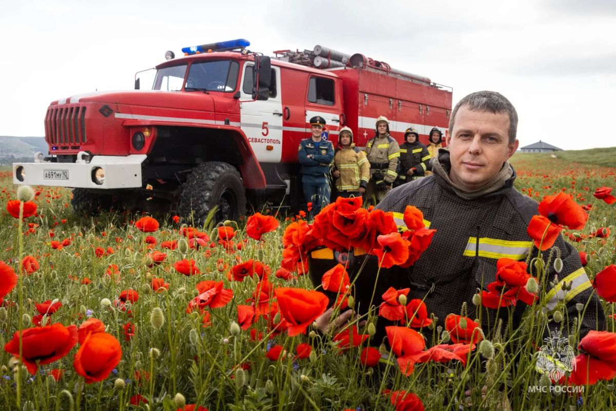 Отважные и фотогеничные огнеборцы служат в 5 пожарно-спасательной части МЧС России по Севастополю! Отважные и фотогеничные огнеборцы служат в 5 пожарно-спасательной части МЧС России по Севастополю!