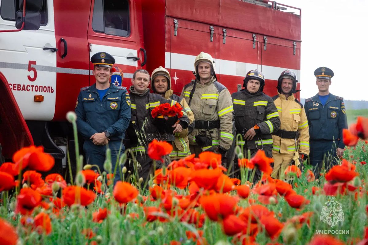 Отважные и фотогеничные огнеборцы служат в 5 пожарно-спасательной части МЧС России по Севастополю! Отважные и фотогеничные огнеборцы служат в 5 пожарно-спасательной части МЧС России по Севастополю!