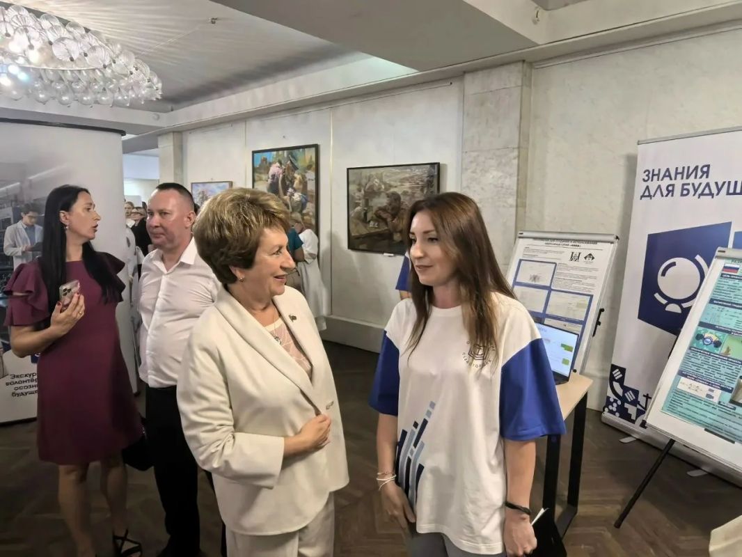 Екатерина Алтабаева: Приняла участие в традиционном августовском совещании работников образования и науки Севастополя Екатерина Алтабаева: Приняла участие в традиционном августовском совещании работников образования и науки Севастополя