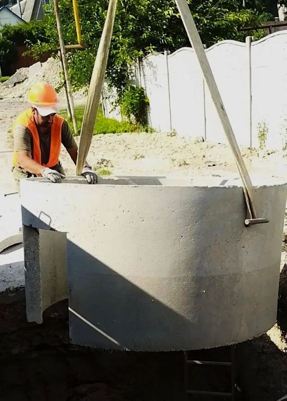 Водоканал: В поселке Сахарная Головка продолжают реконструировать водопровод Водоканал: В поселке Сахарная Головка продолжают реконструировать водопровод