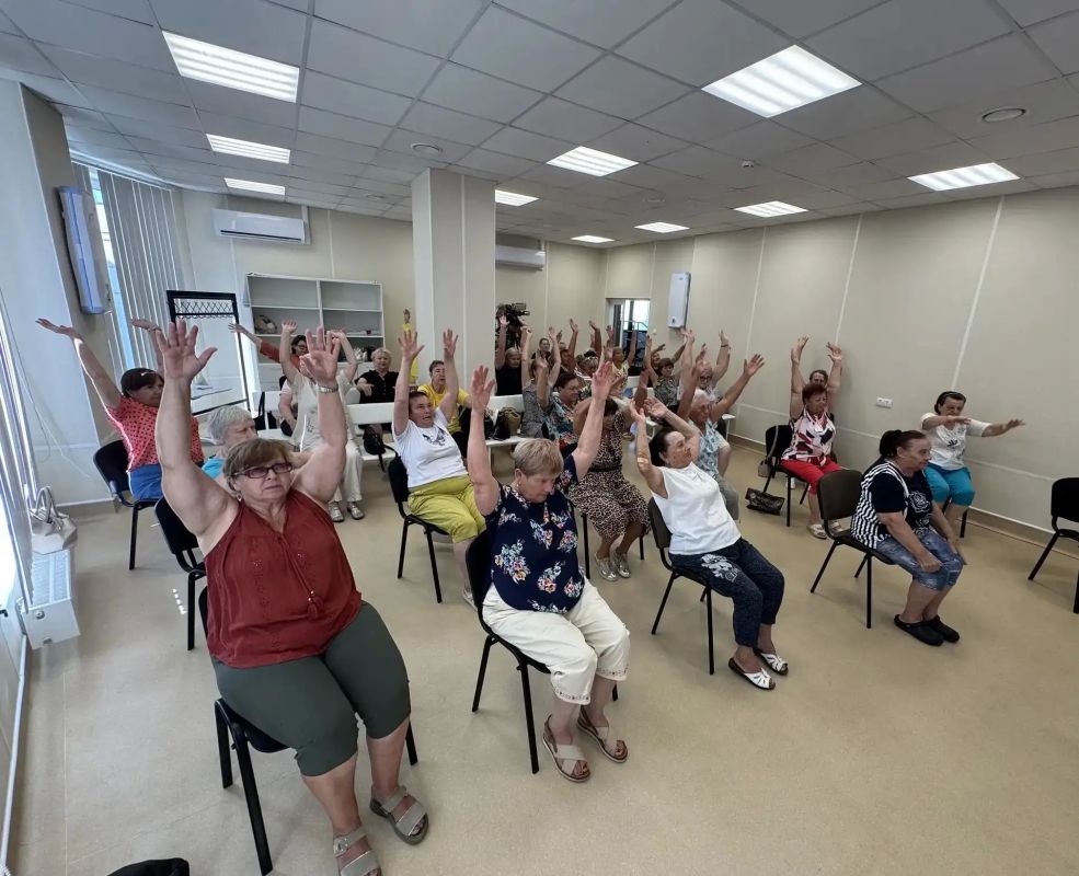 В городской поликлинике № 7 продолжает работу школа здоровья «Здоровый век» В городской поликлинике № 7 продолжает работу школа здоровья «Здоровый век»