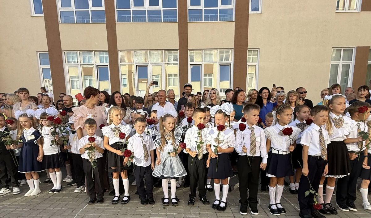 Денис Профатилов: С Днём знаний!. Сегодня начался новый учебный год Денис Профатилов: С Днём знаний!. Сегодня начался новый учебный год