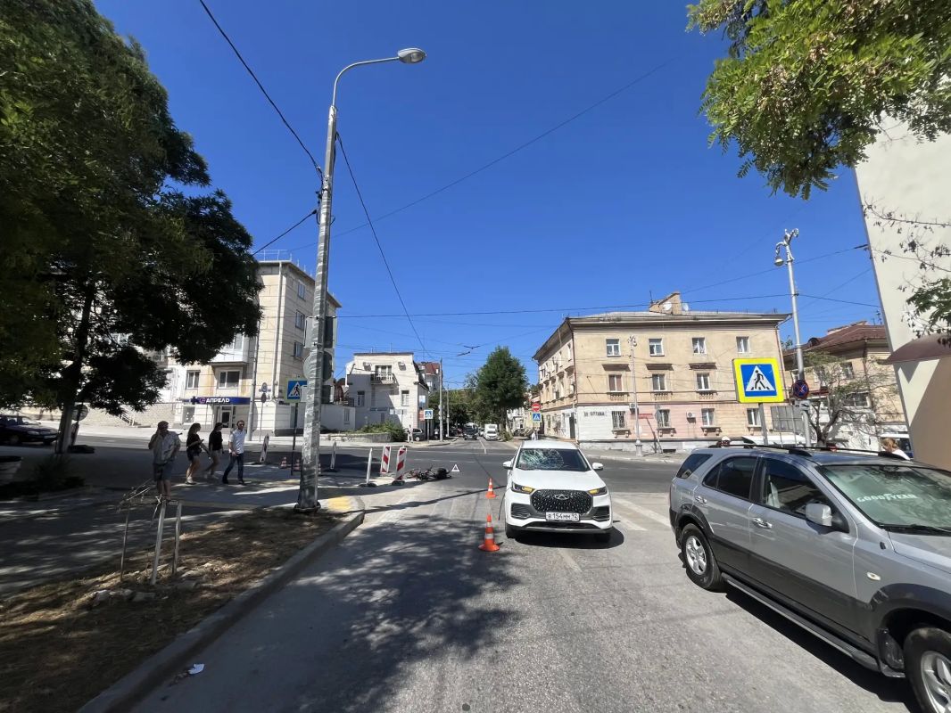 Госавтоинспекция Севастополя проводит проверку по факту ДТП с участием велосипедиста на улице Адмирала Октябрьского