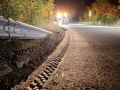В отдалённых районах Севастополя наносят на дороги шумовую разметку