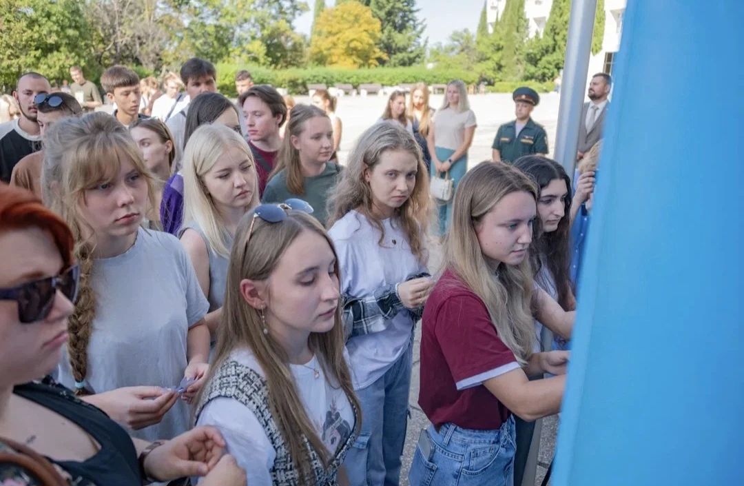 Две аллеи, одна боль. В День солидарности в борьбе с терроризмом СевГУ в пятый раз провёл акцию «Две аллеи Ангелов» Две аллеи, одна боль. В День солидарности в борьбе с терроризмом СевГУ в пятый раз провёл акцию «Две аллеи Ангелов»