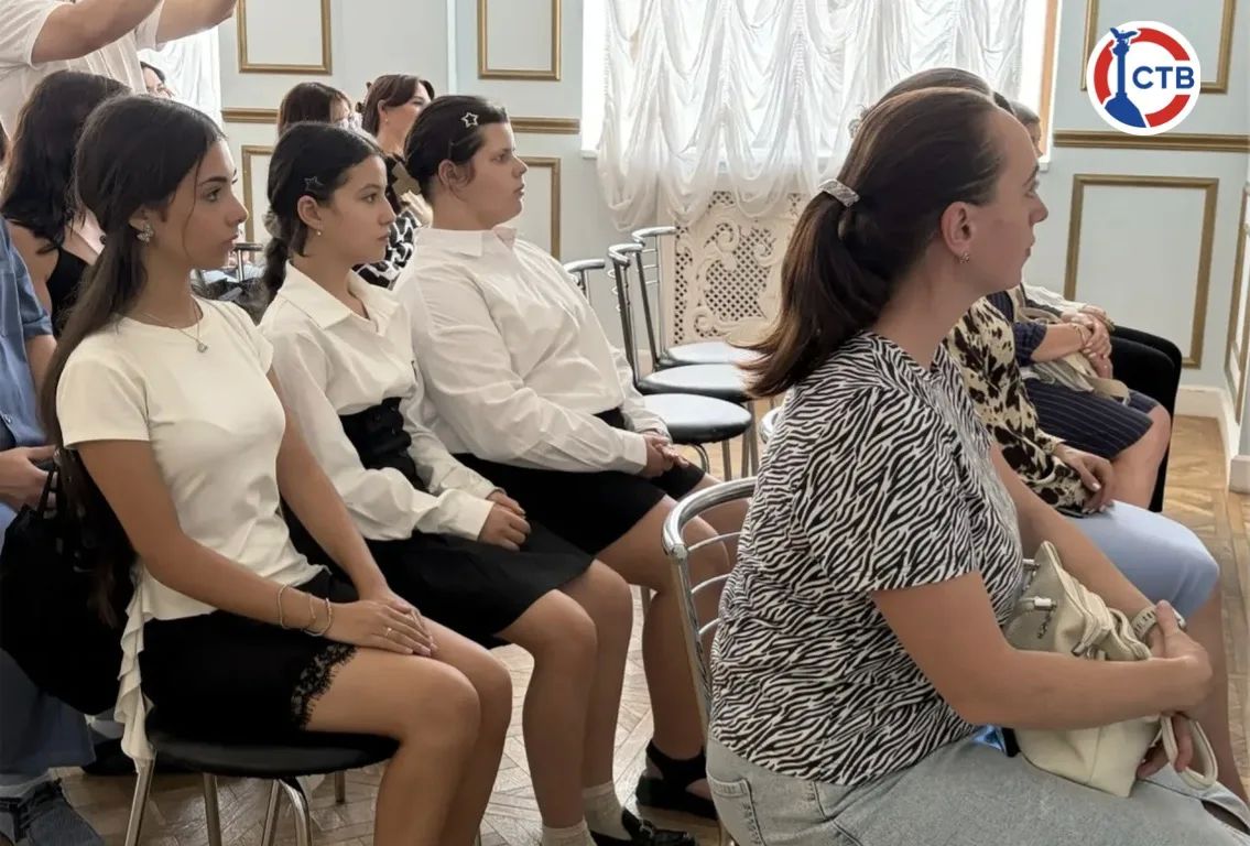В Севастополе наградили победителей музейного конкурса и «Диктанта Победы» В Севастополе наградили победителей музейного конкурса и «Диктанта Победы»