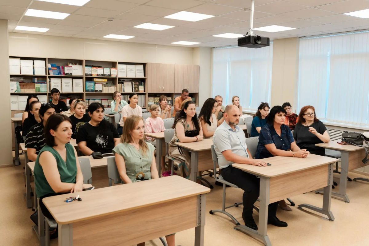 Татьяна Лобач: В школе №12 родители будущих первоклассников прошли инструктаж по первой помощи в рамках городской инициативы «Защитим Севастополь вместе» Татьяна Лобач: В школе №12 родители будущих первоклассников прошли инструктаж по первой помощи в рамках городской инициативы «Защитим Севастополь вместе»