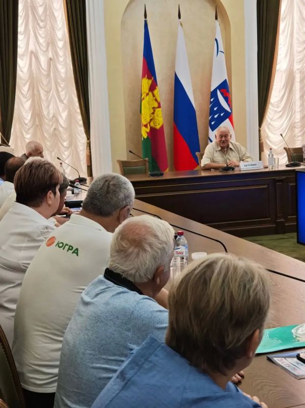 Константин Затулин встретился с председателями Сочинских ТОСов и коллективом МУП «Сочитеплоэнерго» Константин Затулин встретился с председателями Сочинских ТОСов и коллективом МУП «Сочитеплоэнерго»