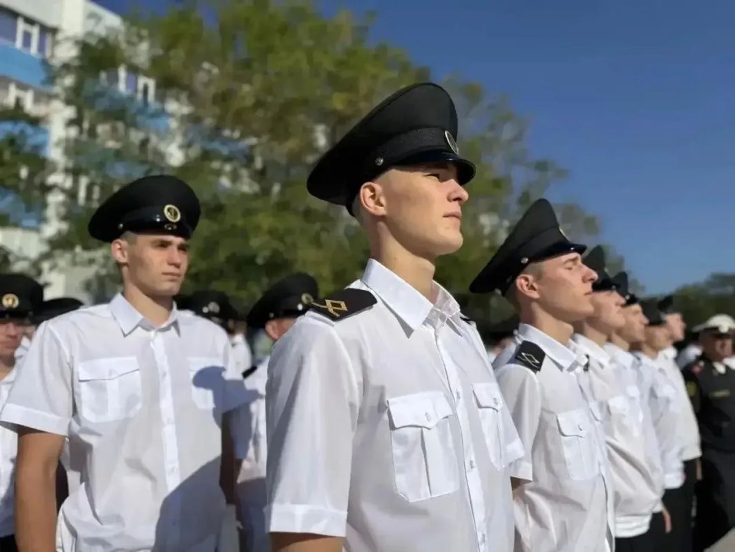 Севастопольская детская морская флотилия имени имени Адмирала Флота Советского Союза Н.Г. Кузнецова – кузница кадров Севастопольская детская морская флотилия имени имени Адмирала Флота Советского Союза Н.Г. Кузнецова – кузница кадров