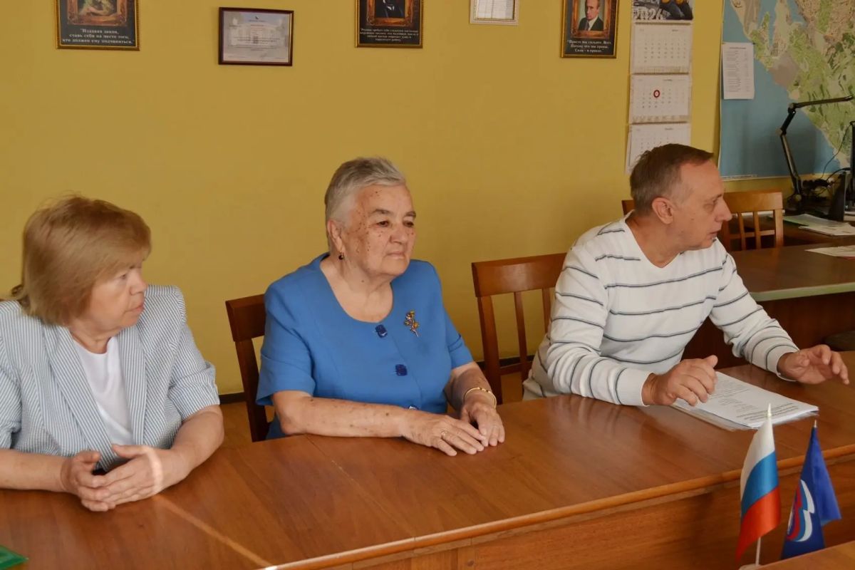 Сегодня, 10 сентября 2026 года, заместитель прокурора города Севастополя Евгений Кадамов провел выездной личный прием жителей Гагаринского района в помещении местной администрации Сегодня, 10 сентября 2026 года, заместитель прокурора города Севастополя Евгений Кадамов провел выездной личный прием жителей Гагаринского района в помещении местной администрации