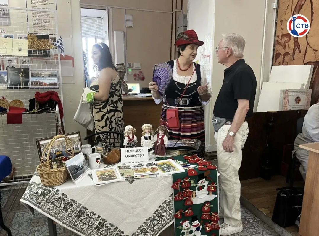 «СевЭтноФест» объединил национальные культуры Севастополя На одной площадке гостей фестиваля ждут красочные выставки, творческие мастер-классы и праздничный концерт с участием коллективов национально-культурных обществ... «СевЭтноФест» объединил национальные культуры Севастополя На одной площадке гостей фестиваля ждут красочные выставки, творческие мастер-классы и праздничный концерт с участием коллективов национально-культурных обществ...