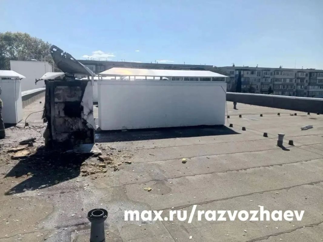 WarGonzo: ВСУ атаковали Севастополь: повреждены детский сад и рейсовый автобус WarGonzo: ВСУ атаковали Севастополь: повреждены детский сад и рейсовый автобус