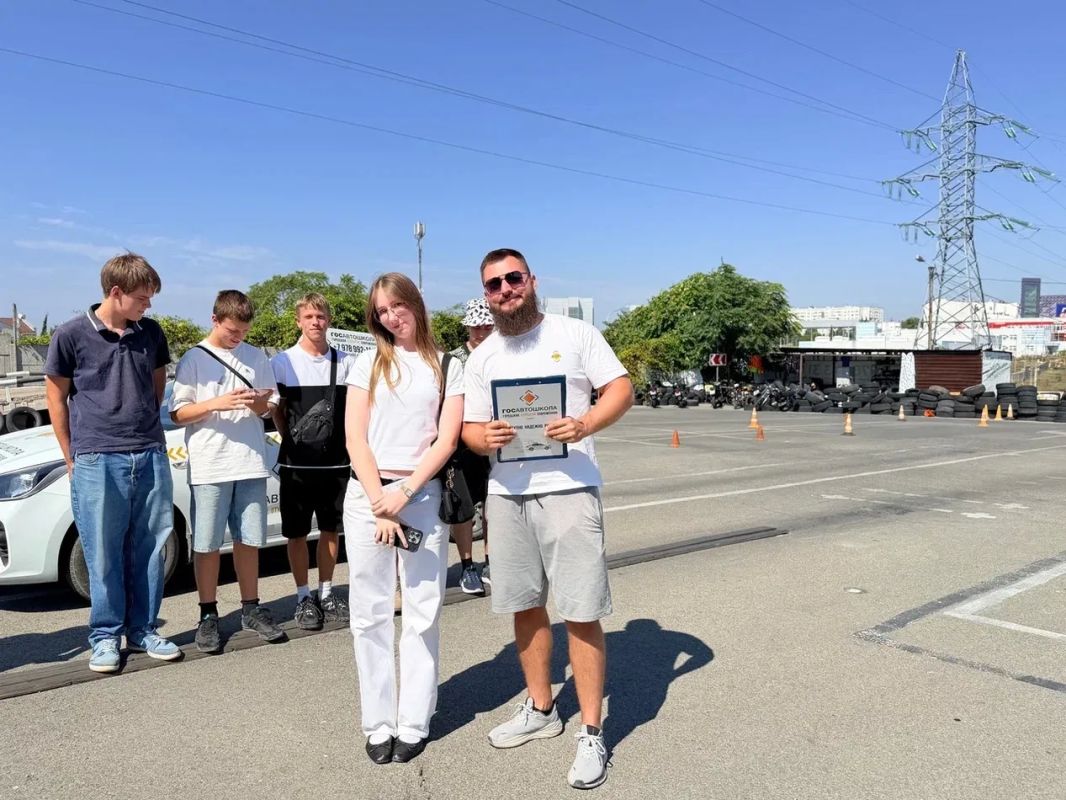 В Севастополе успешно завершилась пилотная программа по безопасному использованию средств индивидуальной мобильности (СИМ) В Севастополе успешно завершилась пилотная программа по безопасному использованию средств индивидуальной мобильности (СИМ)