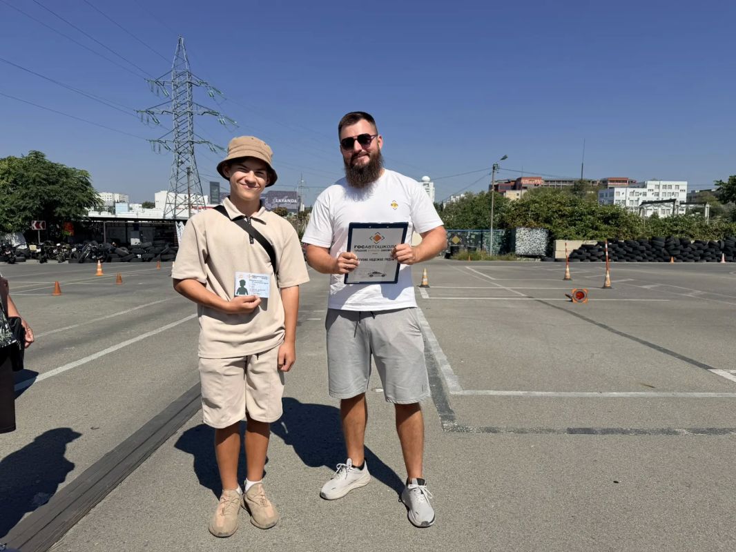 В Севастополе успешно завершилась пилотная программа по безопасному использованию средств индивидуальной мобильности (СИМ) В Севастополе успешно завершилась пилотная программа по безопасному использованию средств индивидуальной мобильности (СИМ)