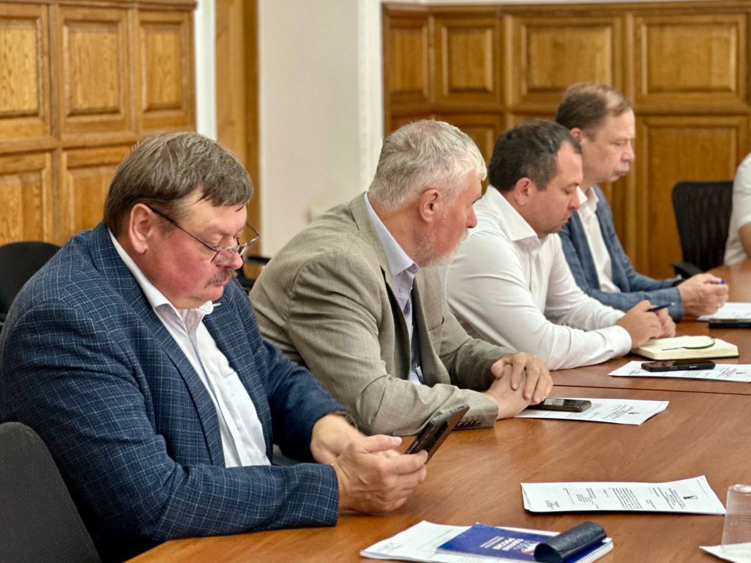 Владимир Немцев: Сегодня в Законодательном Собрании прошло расширенное заседание комитета по градостроительству Владимир Немцев: Сегодня в Законодательном Собрании прошло расширенное заседание комитета по градостроительству