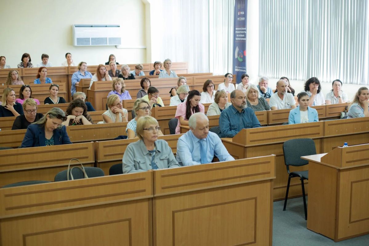 Екатерина Алтабаева: Выступила на традиционной конференции преподавателей курса "Севастополеведение", которая состоялась в Севастопольском филиале Российского экономического университета имени Плеханова. Ее участниками стали... Екатерина Алтабаева: Выступила на традиционной конференции преподавателей курса "Севастополеведение", которая состоялась в Севастопольском филиале Российского экономического университета имени Плеханова. Ее участниками стали...