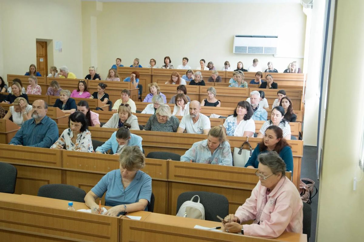 Екатерина Алтабаева: Выступила на традиционной конференции преподавателей курса "Севастополеведение", которая состоялась в Севастопольском филиале Российского экономического университета имени Плеханова. Ее участниками стали... Екатерина Алтабаева: Выступила на традиционной конференции преподавателей курса "Севастополеведение", которая состоялась в Севастопольском филиале Российского экономического университета имени Плеханова. Ее участниками стали...