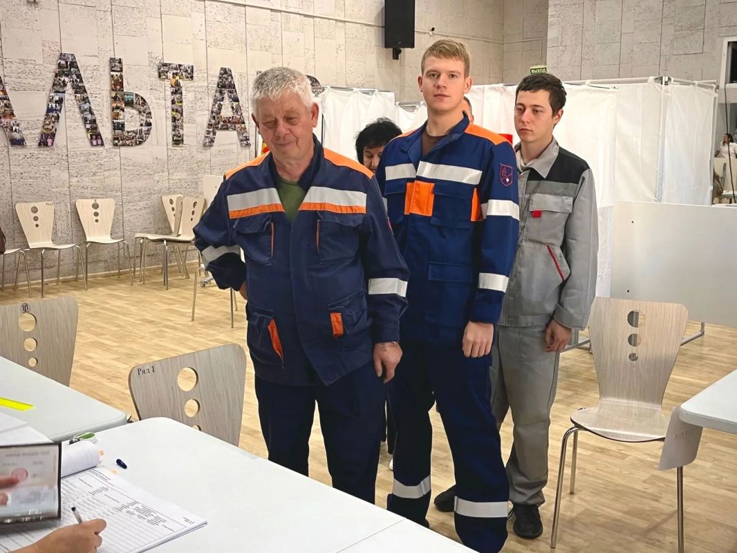Гражданский долг и корпоративная ответственность: сотрудники ООО «Севастопольэнерго» принимают участие в выборах Гражданский долг и корпоративная ответственность: сотрудники ООО «Севастопольэнерго» принимают участие в выборах