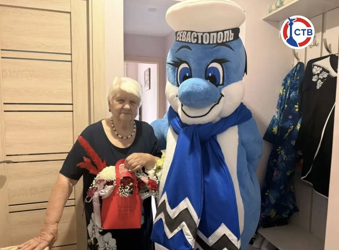 93-летняя жительница Севастополя Вера Переверзева впервые проголосовала на дому 93-летняя жительница Севастополя Вера Переверзева впервые проголосовала на дому